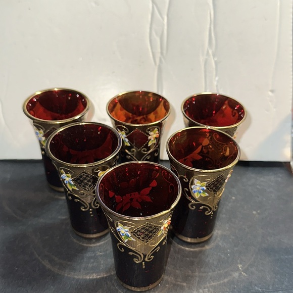 Vintage set of 6 Small Bohemian Venetian Ruby Red And Gold Glasses shot glasses - Picture 2 of 7